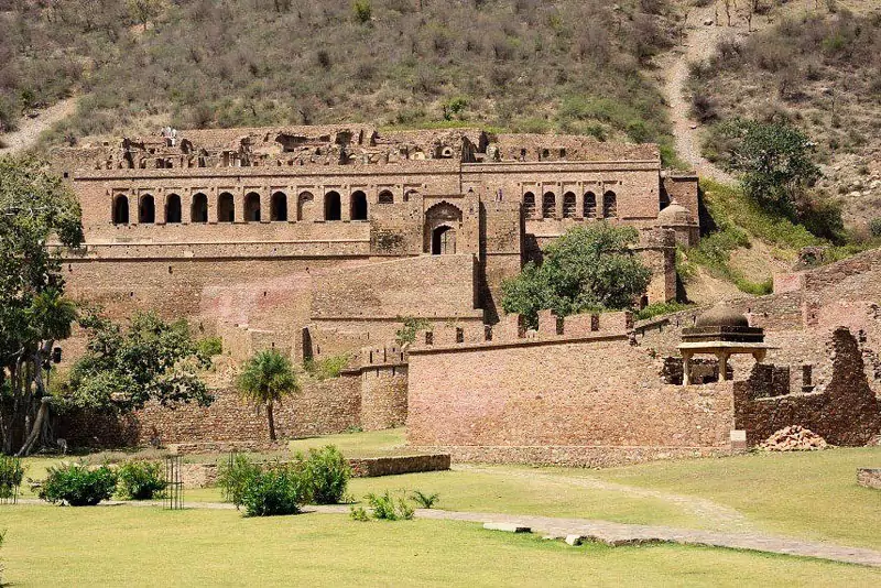 Bhangarh Fort: The Haunted Ruins of Rajasthan