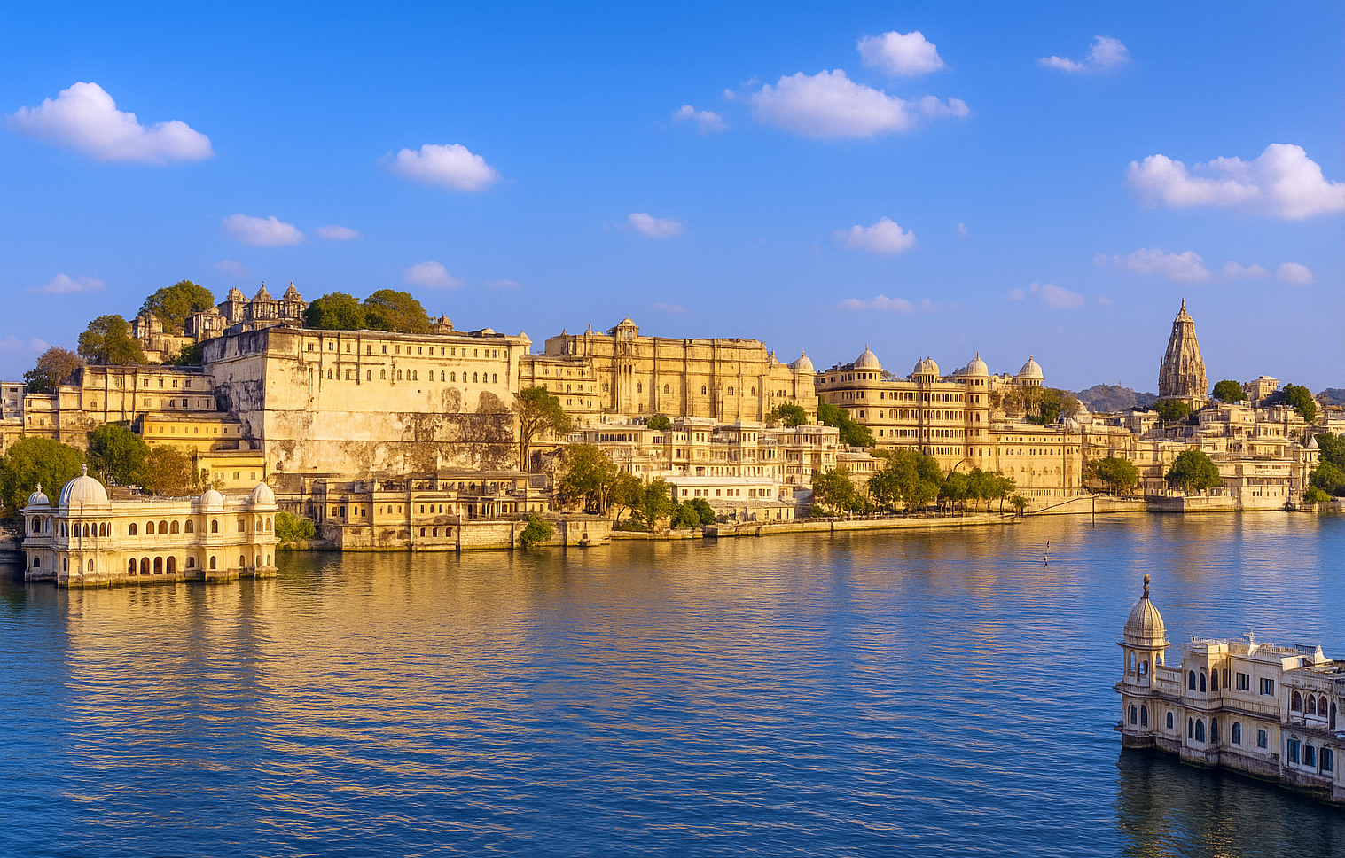 Best Places to Visit in Udaipur: The City of Lakes